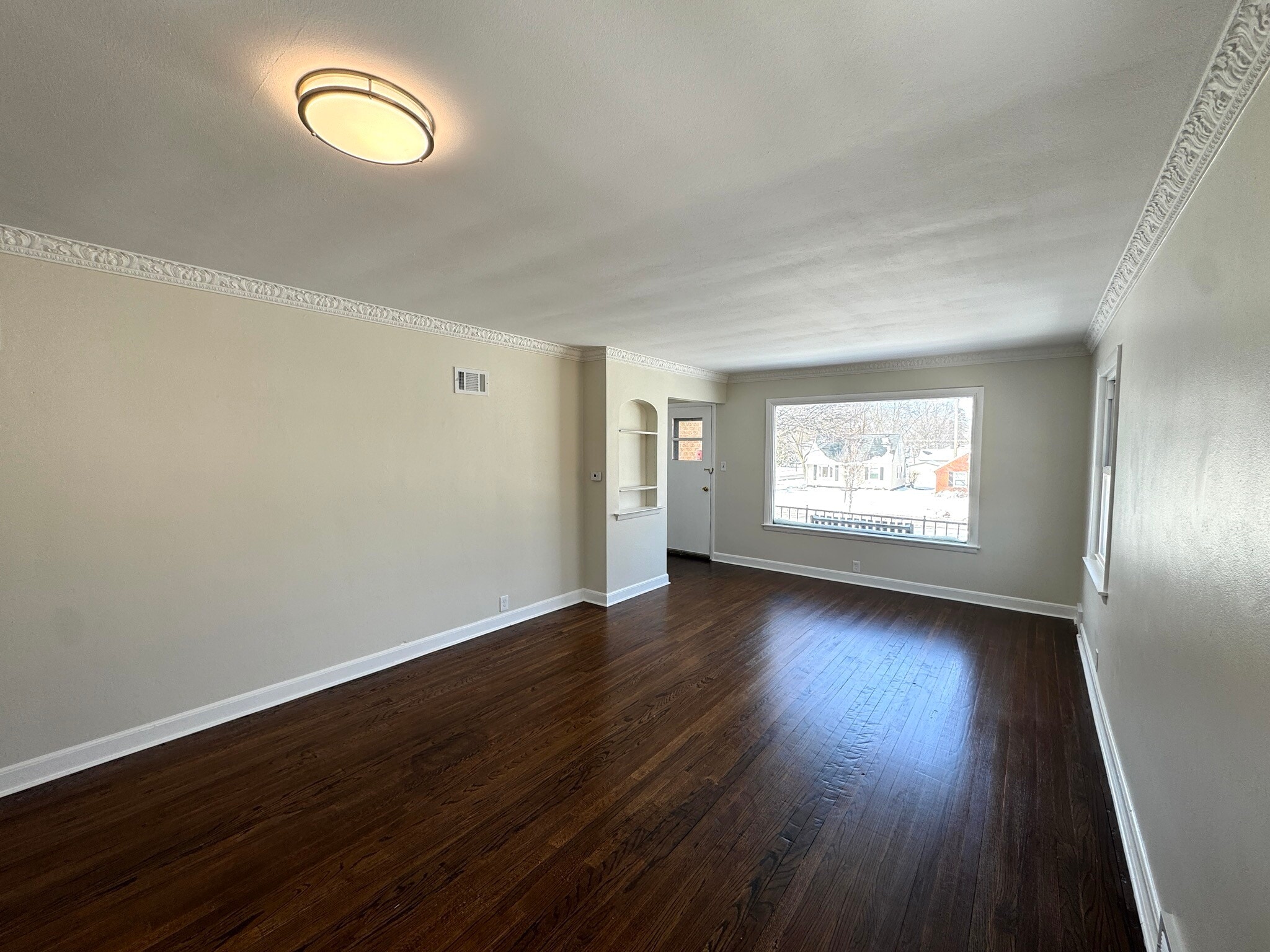 Building Photo - 8627 W Burleigh St