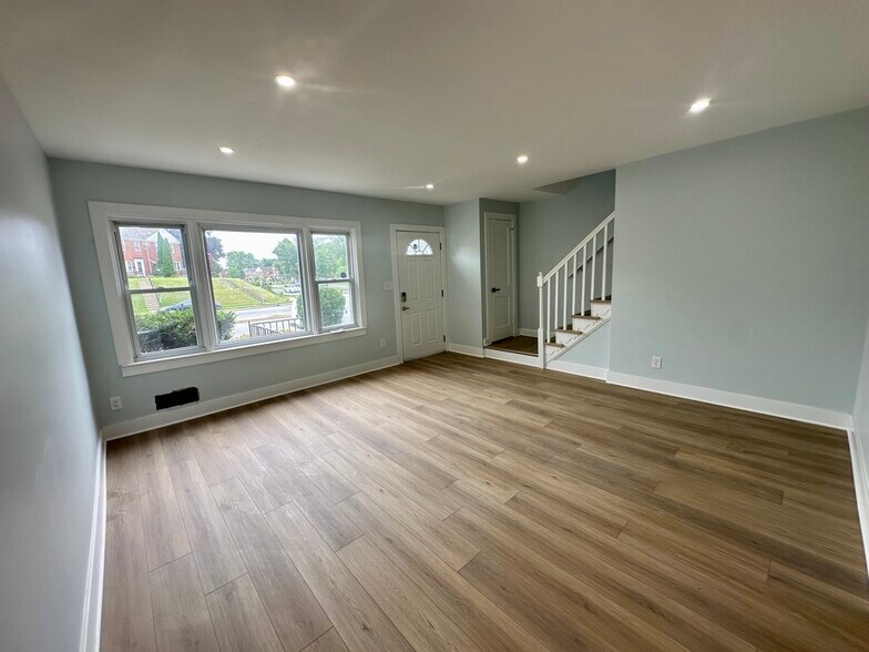 Building Photo - 863 Bosley Ave