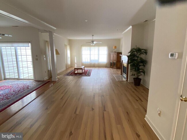 Building Photo - 28498 Sawgrass Ct