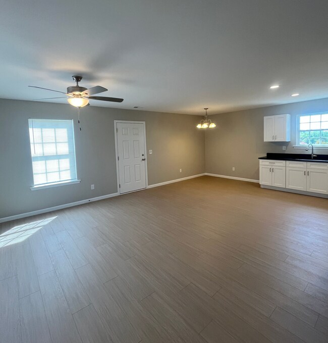 Building Photo - 3945 Greenpond Rd