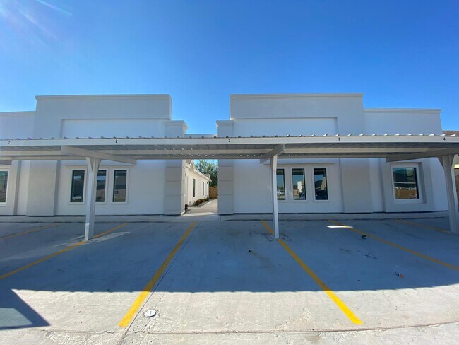 Primary Photo - 803 S Los Ebanos Rd