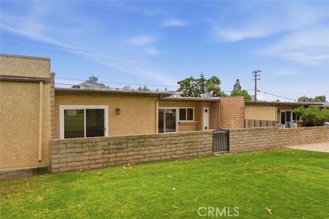 Building Photo - 725 Palomares Ave