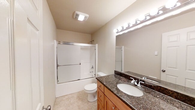 Building Photo - Country House w/ 2 Bedroom + Den - Washer, Dryer, Storage Shed & Plentiful Parking!