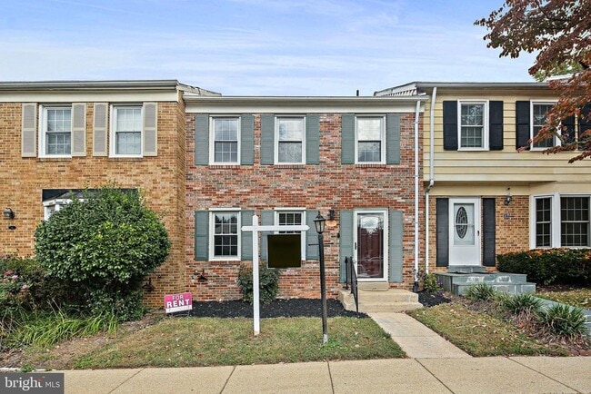 Building Photo - 18 Chantilly Ct
