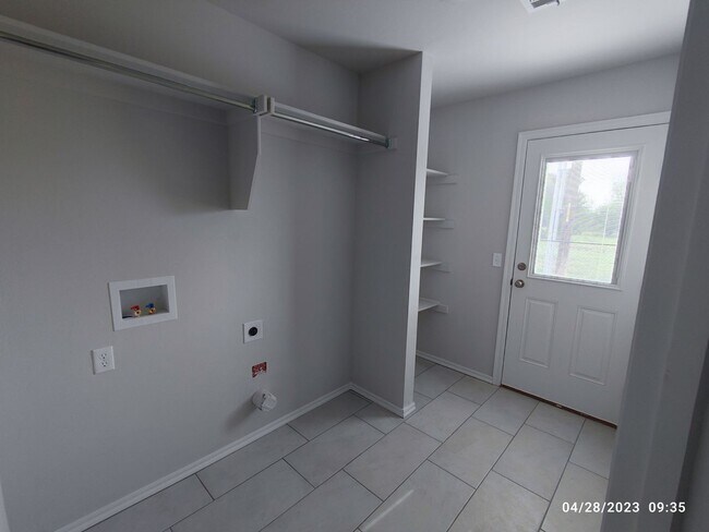 Building Photo - 2919 Slider Ct