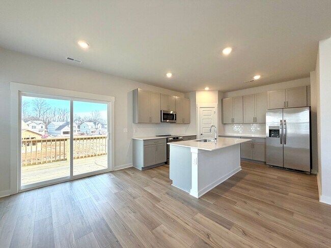 Building Photo - 1333 Gentry Dr