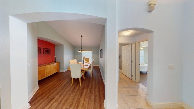 Building Photo - 4 BR 3 BA          POOL HOME    Highlands ...