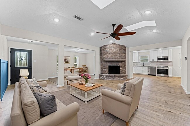 Building Photo - 27241 Wells Ln