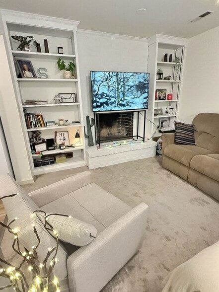 Building Photo - 69 Court Pl