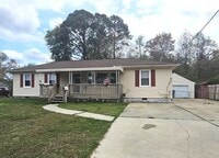 Building Photo - Indian River Gardens