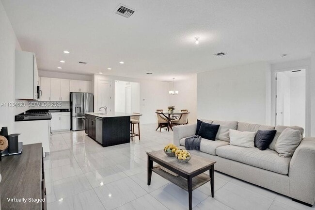 Building Photo - 19594 Broad Shore Walk