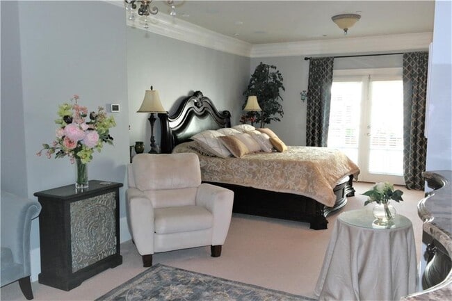 Building Photo - 3475 Roxboro Rd NE