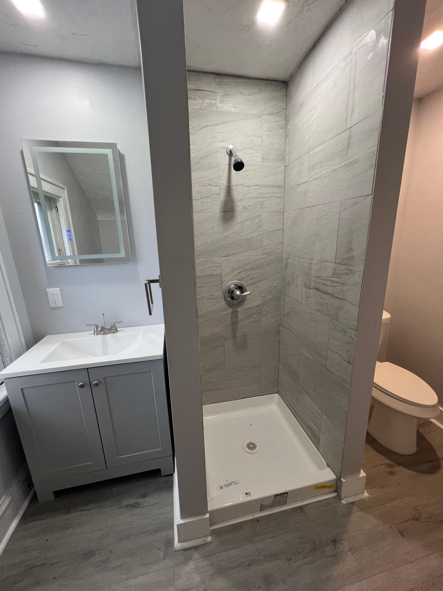 Building Photo - 2215 Godnor Rd