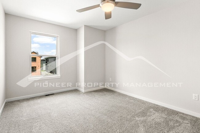 Building Photo - Beautiful Home with 2 Car Garage and Central A/C