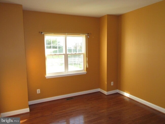 Building Photo - 107 Mallard Way