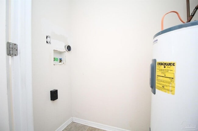 Building Photo - 6954 Woodley Dr