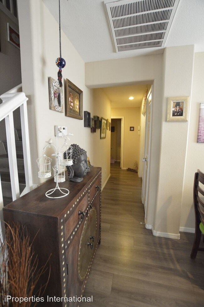 Building Photo - 3 br, 2.5 bath House - 9137 Starling Wing Pl