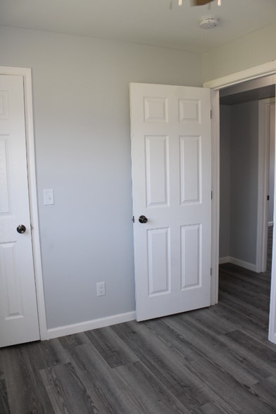 Building Photo - 1613 S Green River Rd