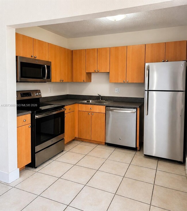 Building Photo - 4601 NW 9th Dr