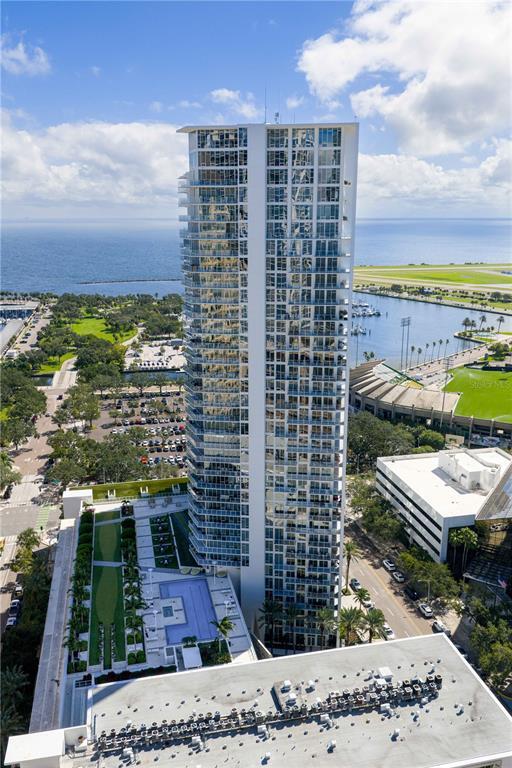 Building Photo - 175 1st St S