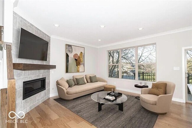 Building Photo - 8238 Bostic Dr