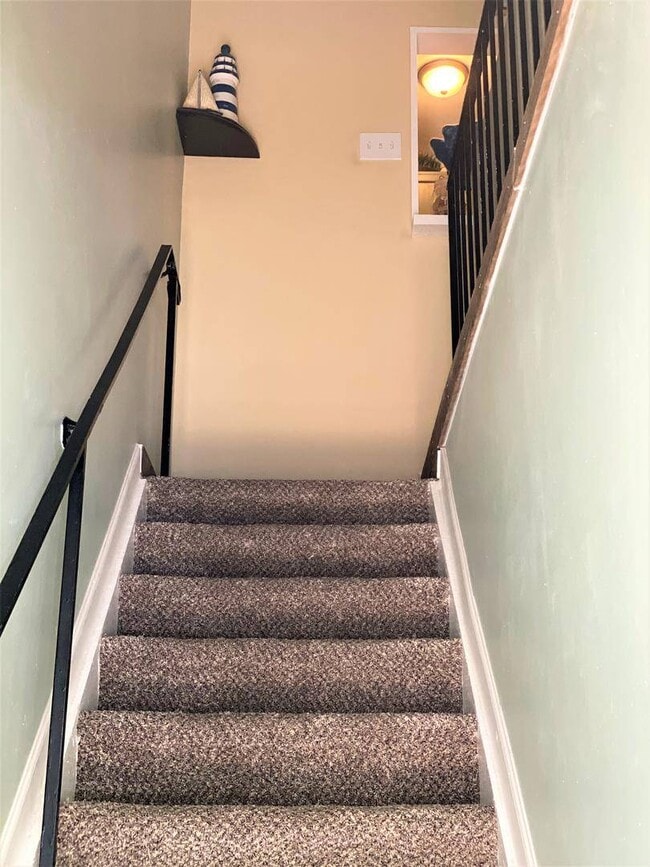 Building Photo - 714 Rosedale St