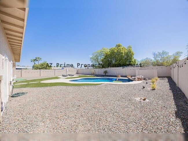 Building Photo - 15867 N 18th Pl