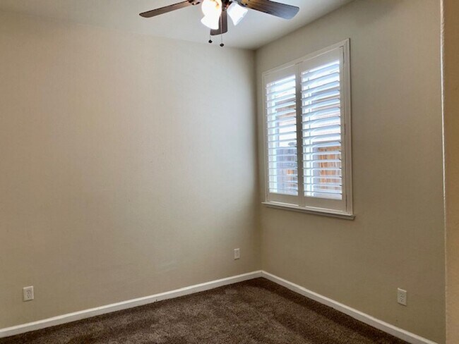 Building Photo - $2,295 Harlan Ranch, 3 Bedroom - N. Todd H...