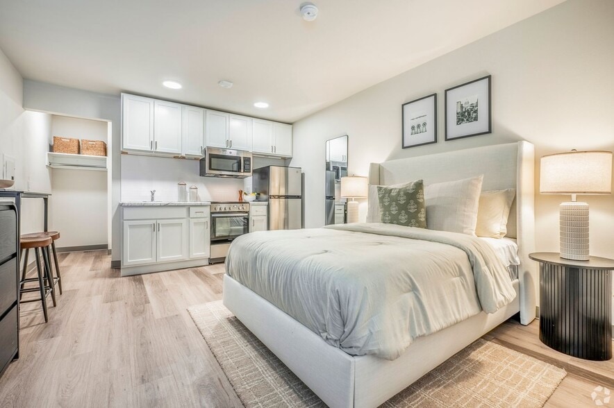 Interior Photo - Sandburg Studios