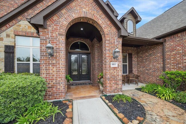 Building Photo - 18511 Arlan Lake Dr