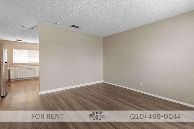 Building Photo - 8219 Glen Lark