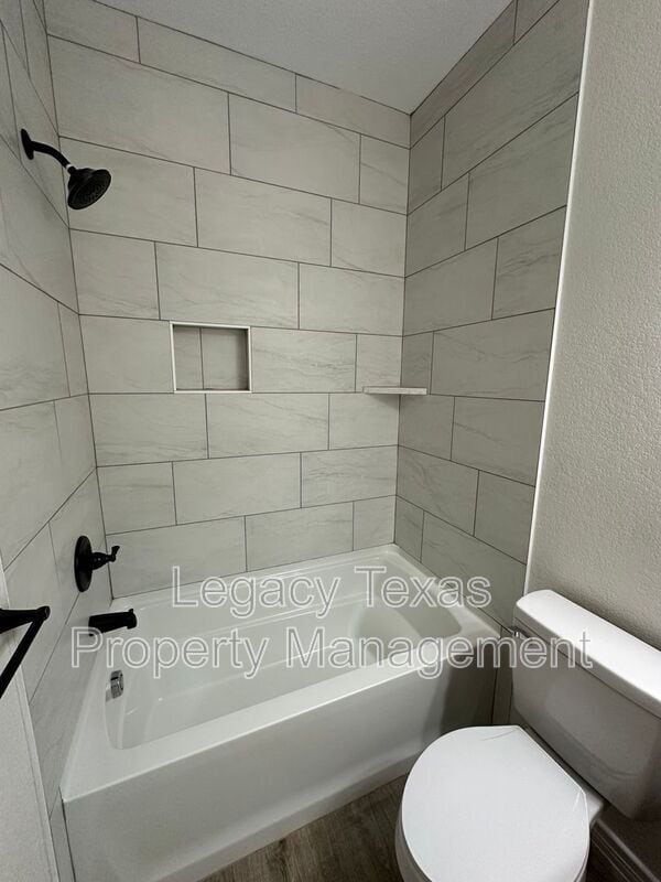 Building Photo - 2323 CR 704