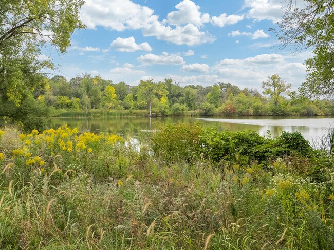 Building Photo - 6625 W Shore Dr