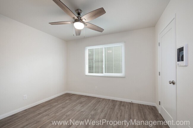 Building Photo - Renovated Sherman Heights 1 Bedroom! Small...