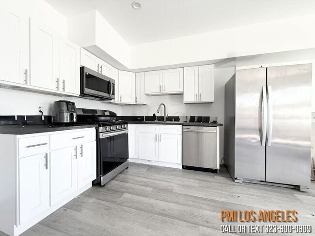 Building Photo - 1260 1/2 Leighton Avenue