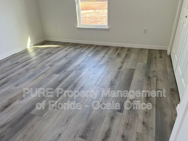 Building Photo - 30 Maple Ln