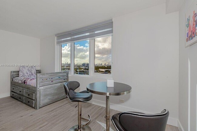 Building Photo - 2301 Collins Ave