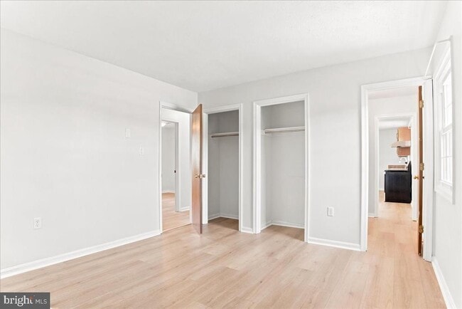 Building Photo - 102 Linwood Ct