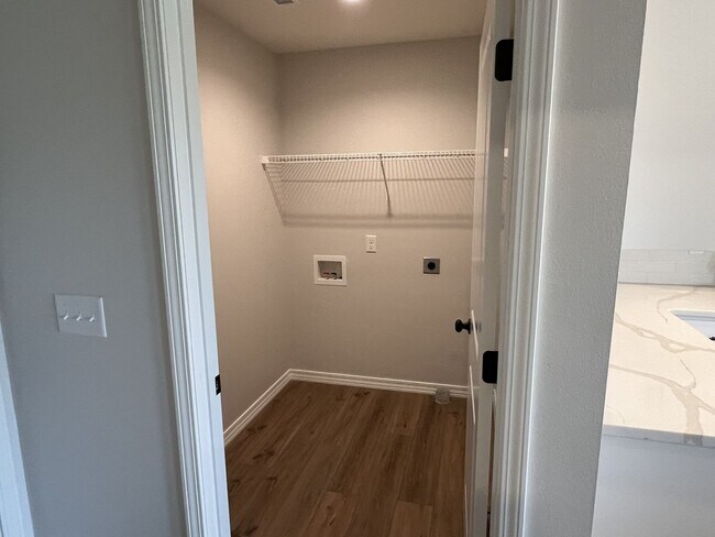 Building Photo - PRE-LEASING! South Nixa 3 Bedroom Family Home