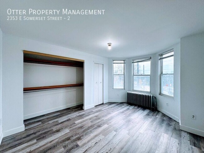 Building Photo - 2353 E Somerset St