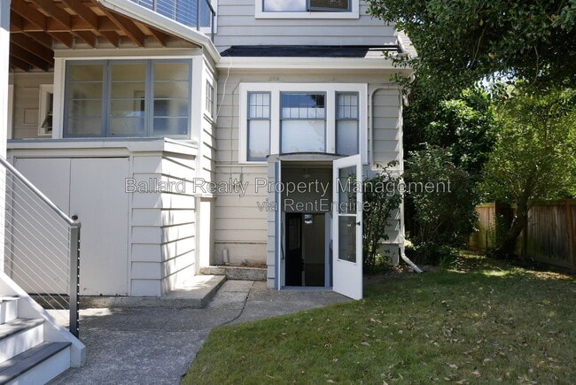 Building Photo - 6407 36th Ave NW