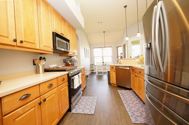Building Photo - Charming 3-Bedroom Home in Peaceful Cul-de...
