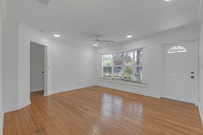 Building Photo - 1820 NW 33rd St