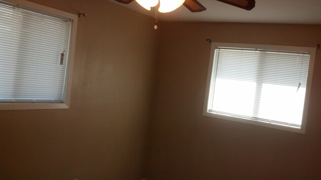 Master Bedroom - 3919 N Donna Ln