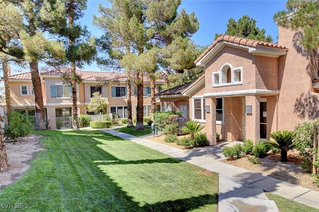 Building Photo - 251 S Green Valley Pkwy