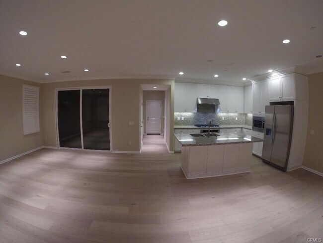 Building Photo - 2bd/2.5ba two car garage end unit condo in Orchard Hill Irvine for rent