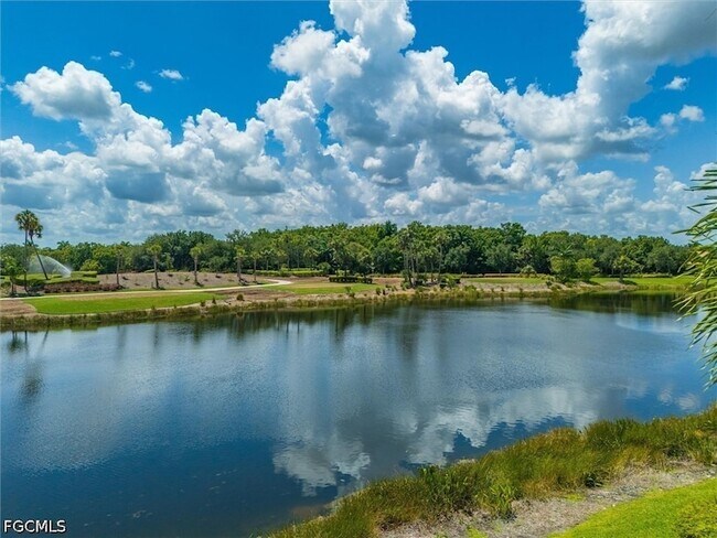 Building Photo - 3080 Meandering Way