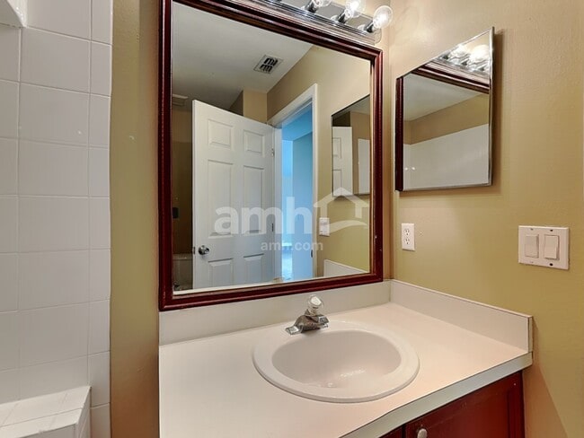 Building Photo - 6673 Bouganvillea Crescent Dr