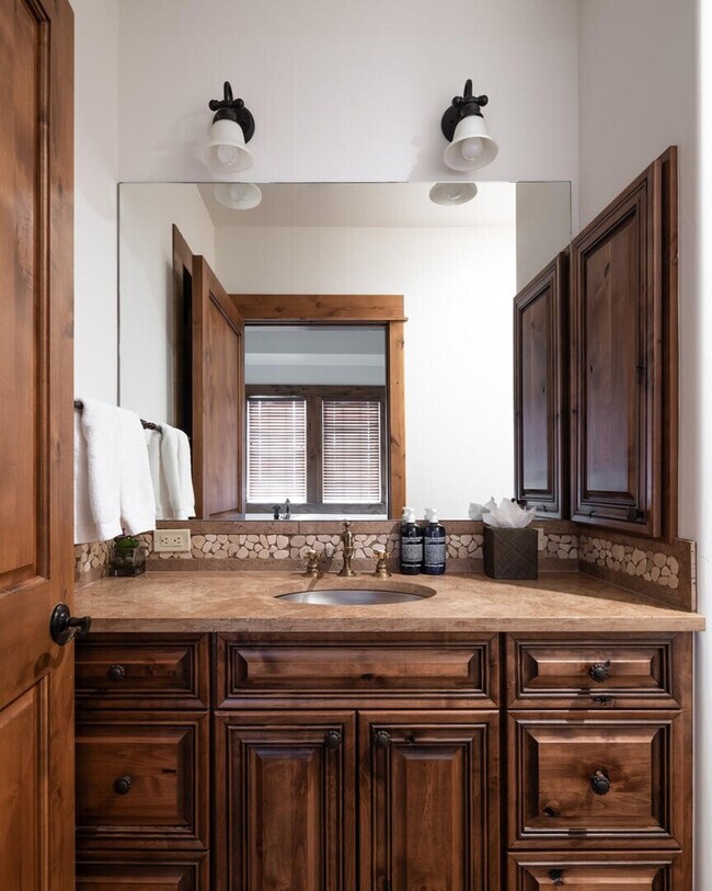 Building Photo - 12 Silver Star Drive