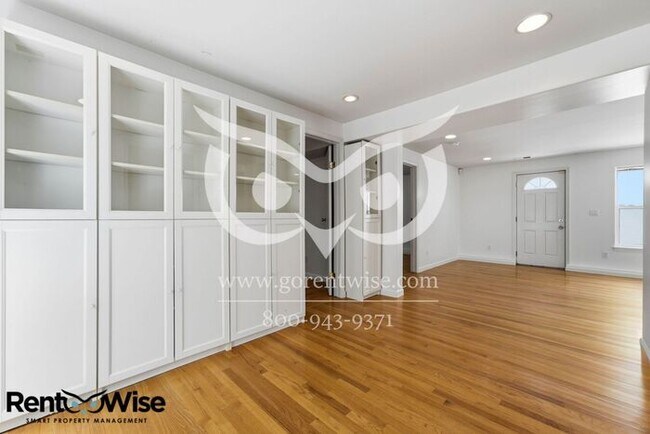 Building Photo - 190 Forest Knolls Dr